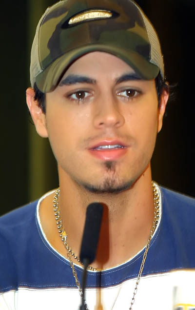 Enrique Iglesias caps & hats photos - enr7que